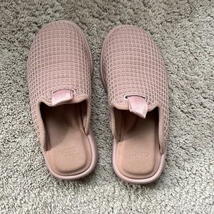 Lusso Cloud Slipper Rose/Pink Womens 6